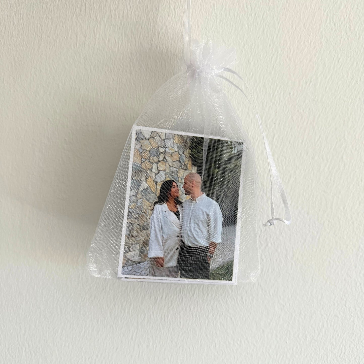 ímanes flexíveis personalizados com fotografia, exemplo de utilização, pronto para oferecer