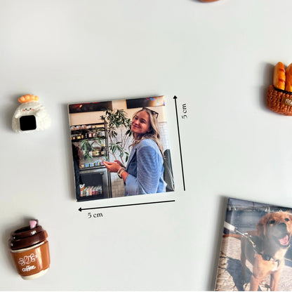 ímanes personalizados com a dimensão quadrada de 5 centímetros, totalmente personalizado com fotografias únicas