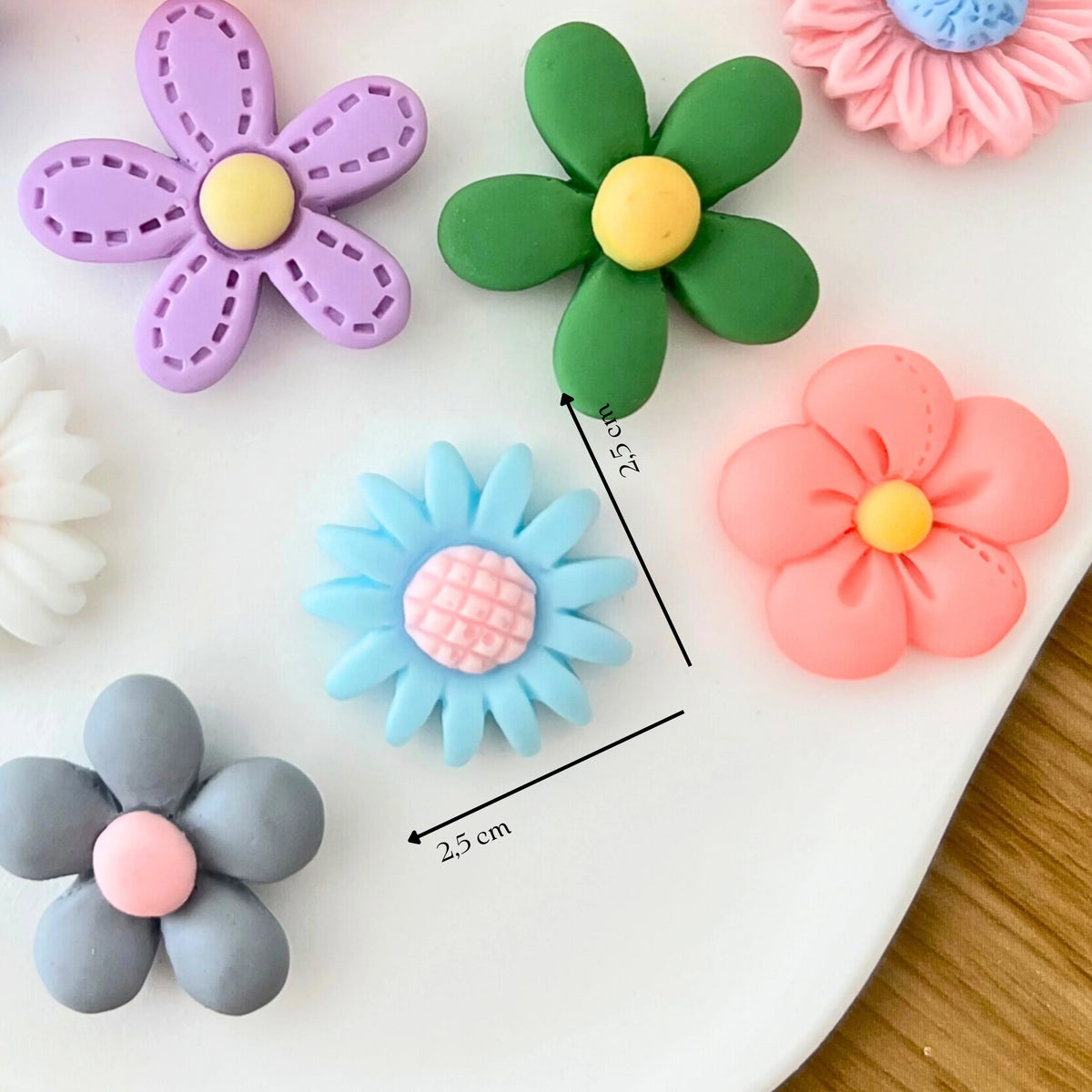 Mini ímanes jardim de flores com indicação de tamanho e medidas